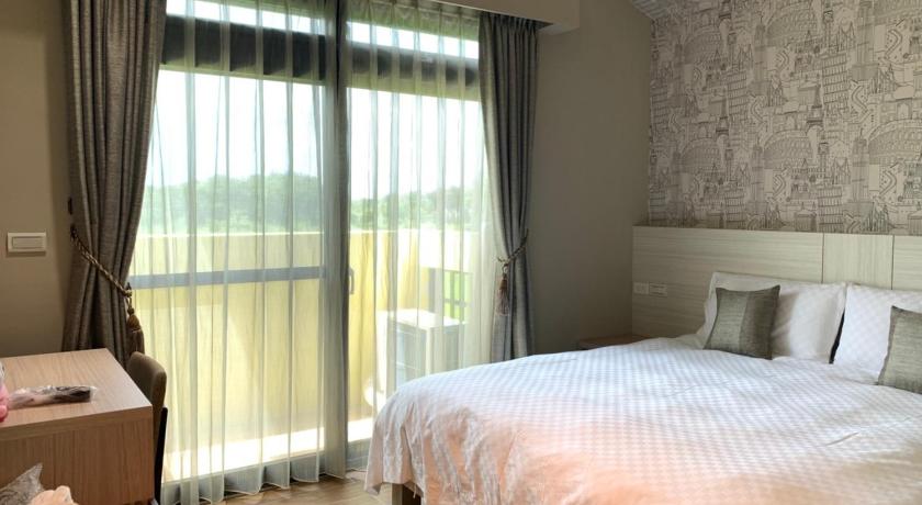 Image of Deluxe Double Room with Balcony 1