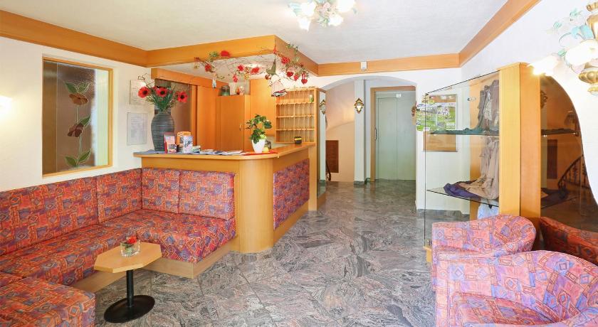 Pension Alpenhof B&B photo