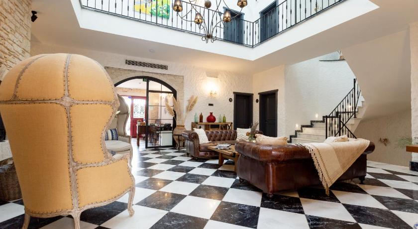 Alachi Hotel photo