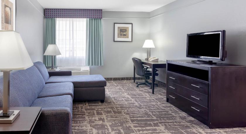 La Quinta Inn & Suites by Wyndham Kerrville