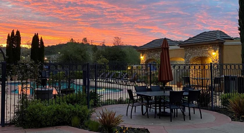 Holiday Inn Express Hotel & Suites El Dorado Hills