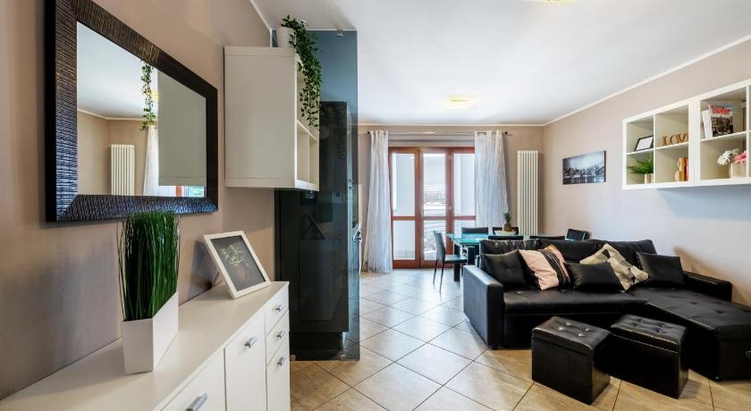 Casa Alice vicino al mare con ampio balcone — Hotel in Grottammare
