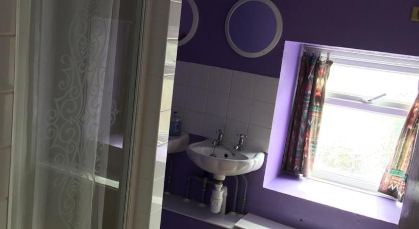 Pantyrathro International Hostel photo