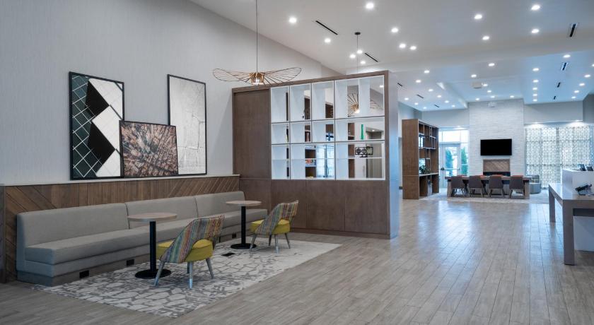 Holiday Inn and Suites Memphis Southeast Germantown photo