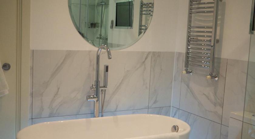 Image of Deluxe Junior Suite 4