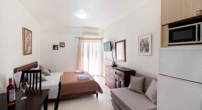 Image of Double or Twin Room with Side Sea View 5