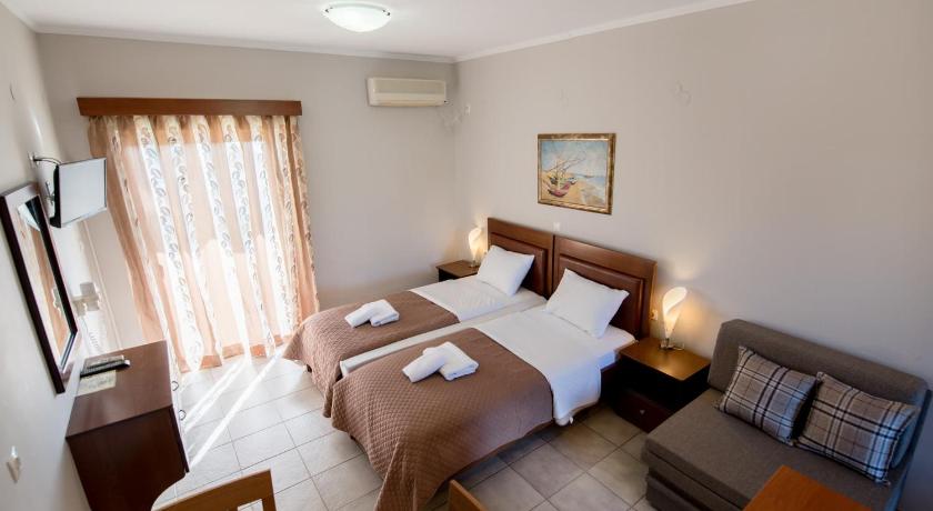 Image of Double or Twin Room with Side Sea View 4