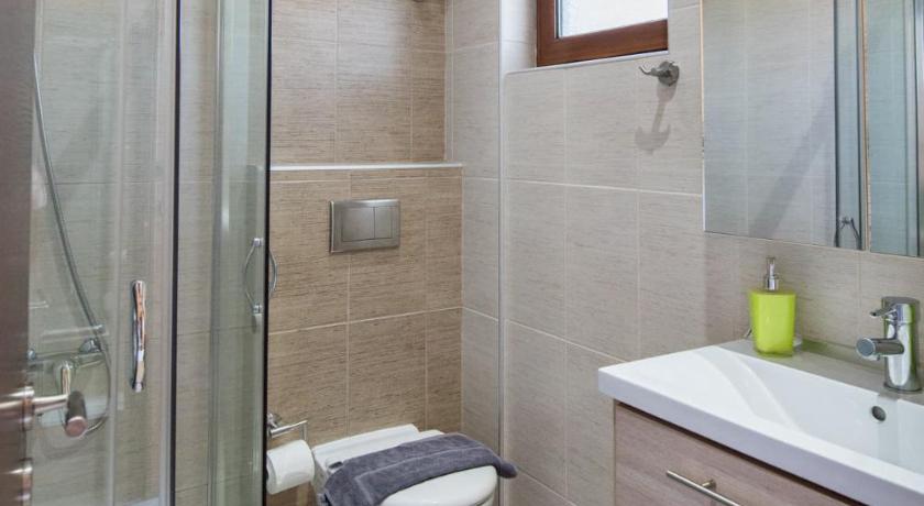 Image of Double or Twin Room with Side Sea View 11
