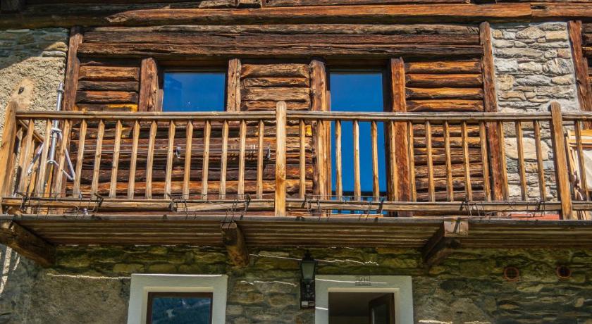 Nido delle aquile — Hotel in Cogne