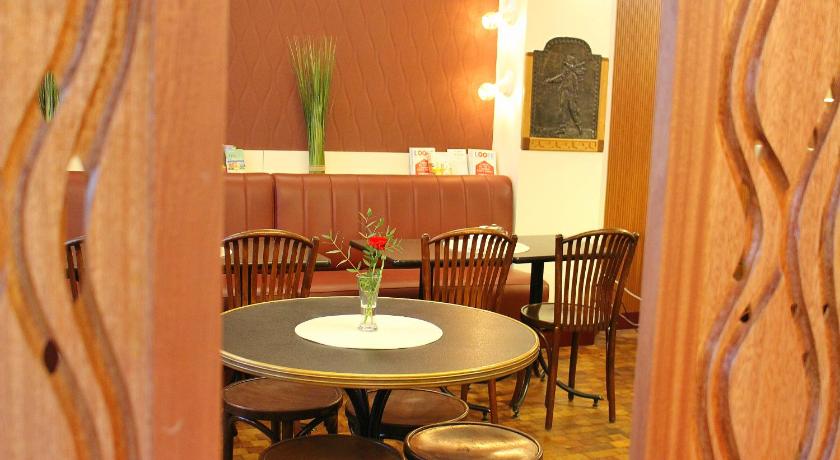 Hotel Marignan photo