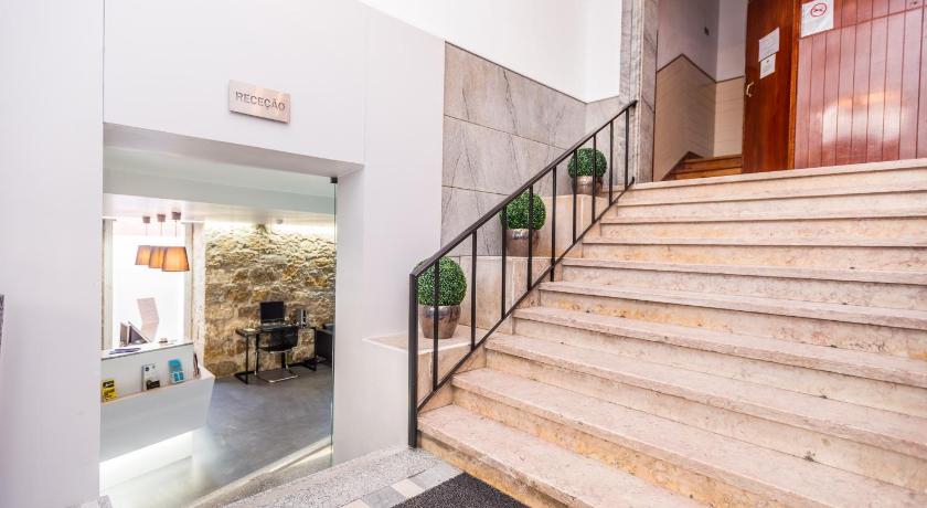 Lisbon V Dinastia Guesthouse 3-Star Hotel pool