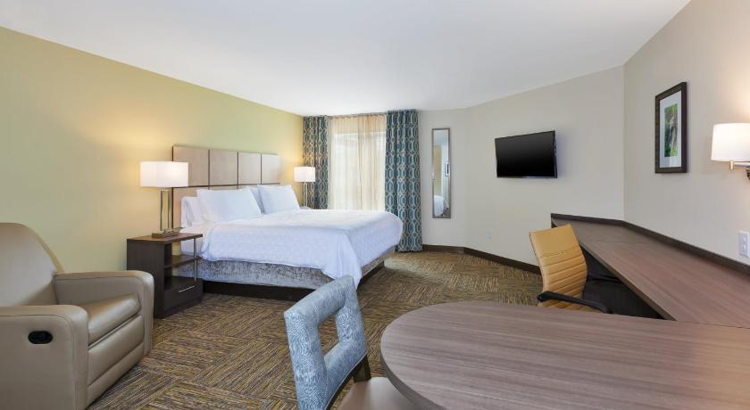 Candlewood Suites Louisville - NE Downtown Area