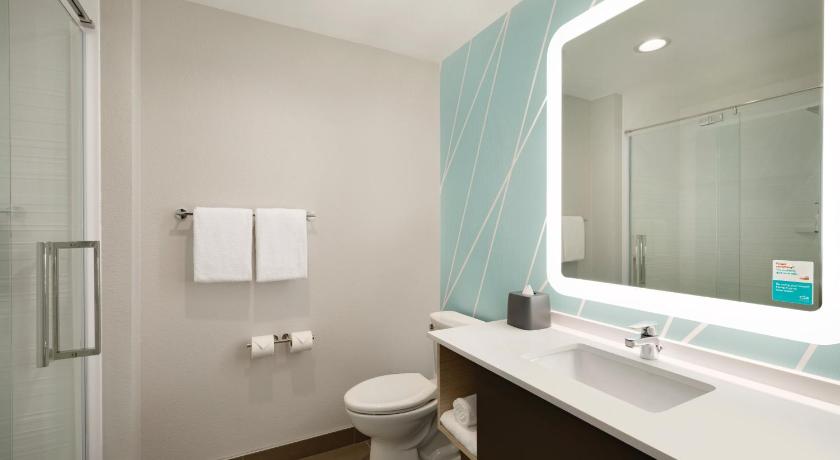 Avid Hotels Midland photo