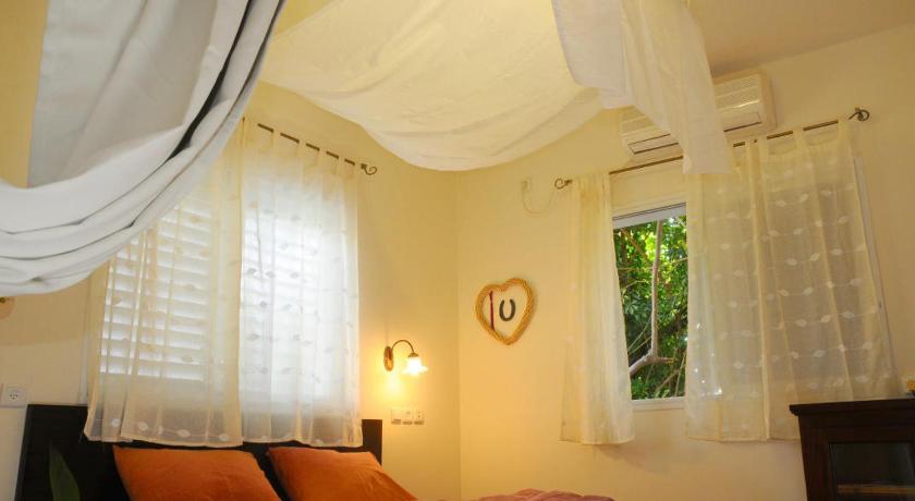 Image of One-Bedroom Apartment with Balcony 3