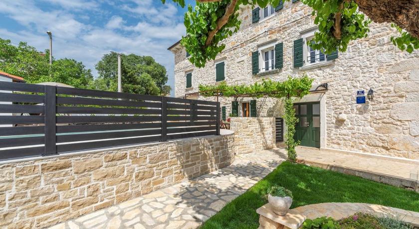 Beautiful Stone House - Villa Parentium with Private Pool photo