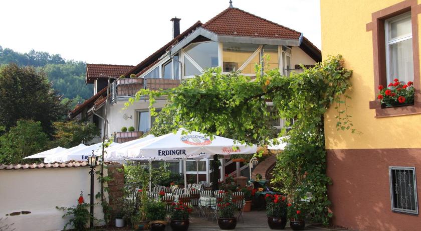 Hotel- Restaurant Zum Schwan — Hotel in Waldfischbach-Burgalben