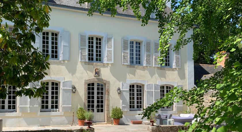 LA MEFFRAIS 1741 — Hotel in Dinan