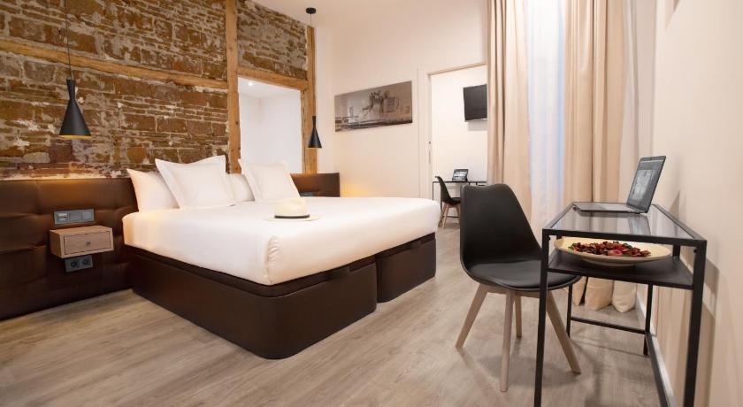 Woohoo Rooms Fuencarral — Hotel in Madrid