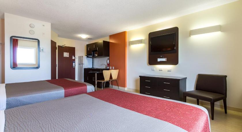 Motel 6-Kingston, ON