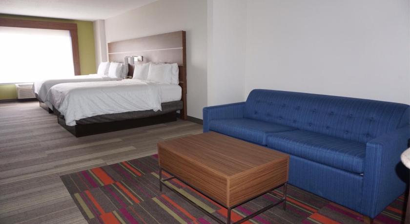 Holiday Inn Express Hotel & Suites Greensboro-East