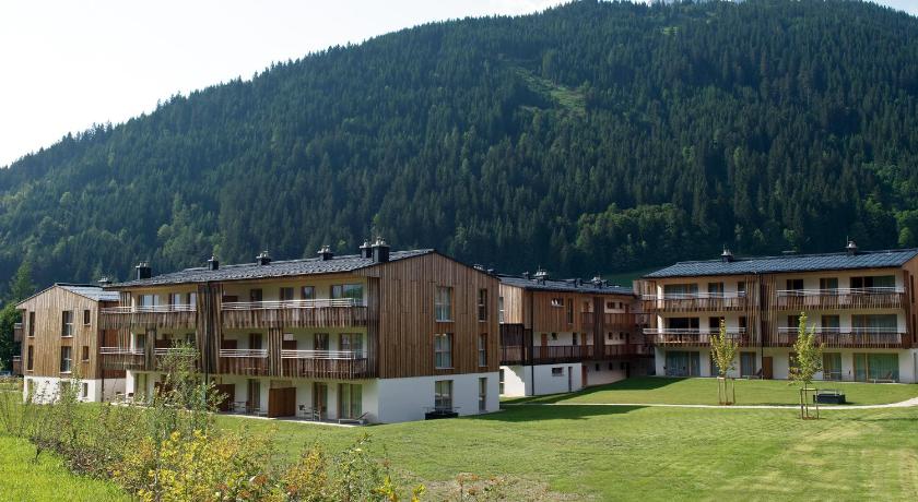 Ferienwohnungen am Travel Charme Bergresort Werfenweng — Hotel in Werfenweng