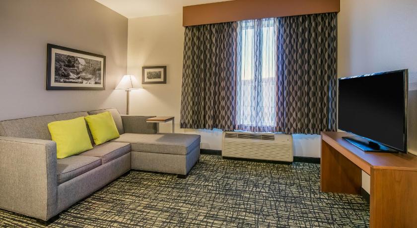 La Quinta Inn & Suites by Wyndham Morgantown