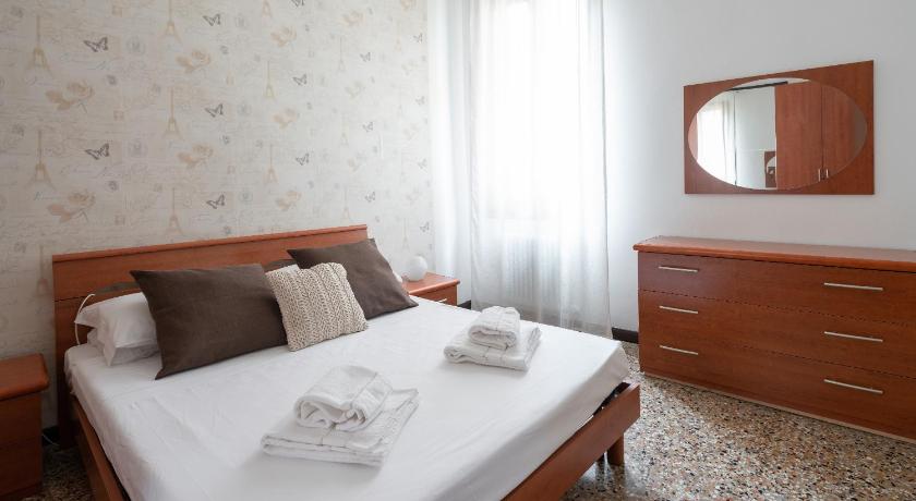San Polo Canal View Apartments photo