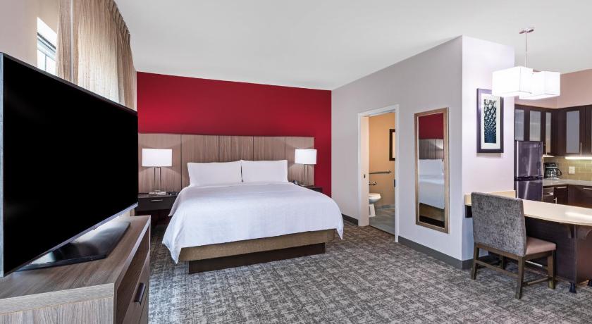 Staybridge Suites IAH Airport East