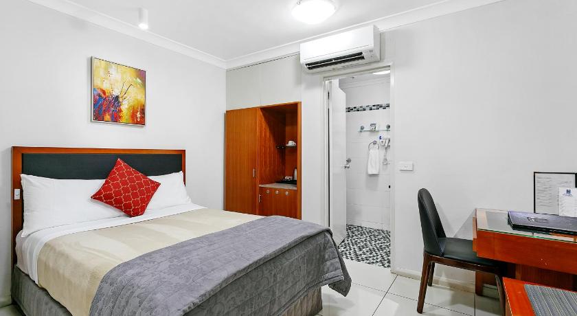 Comfort Inn & Suites Burwood