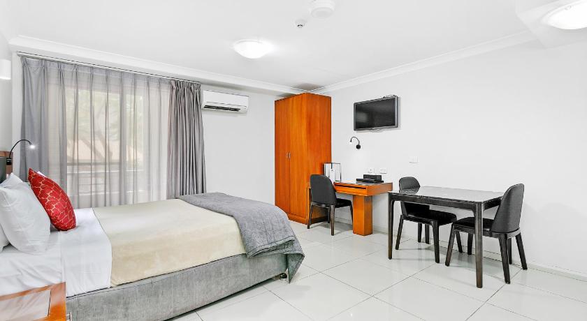 Comfort Inn & Suites Burwood