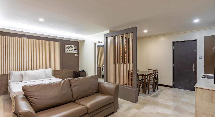 Image of Awesome Suite 0