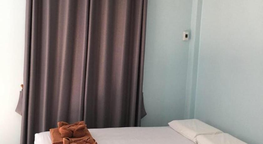 Image of Basic Triple Room 9