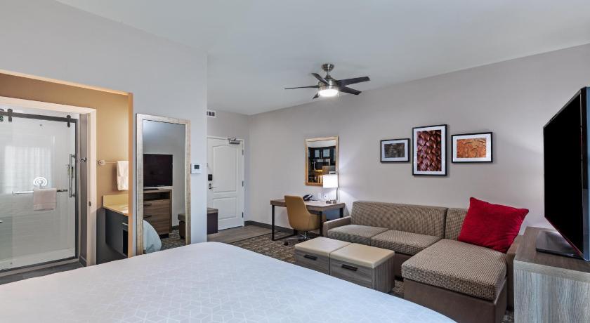 Staybridge Suites IAH Airport East