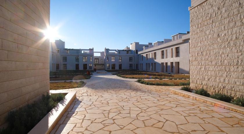 Grad Sunca Resort photo