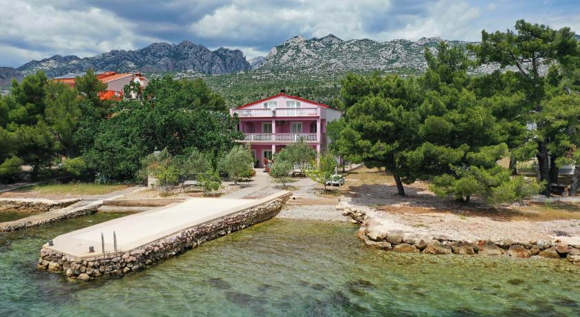 Villa Rajna — Hotel in Seline
