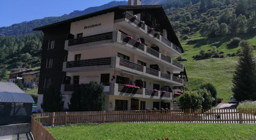 Haus Residence — Hotel in Tasch
