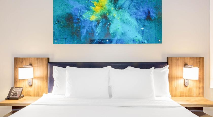รูปของดีลักซ์ เตียงคิงไซส์ ปลอดบุหรี่ (1 King Bed, Deluxe Room, Non-Smoking) 4