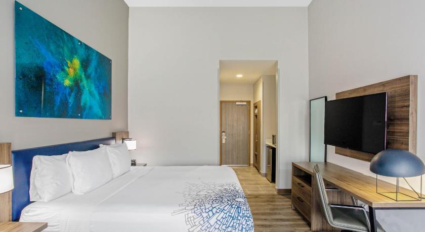 รูปของห้องพักเตียงคิงไซส์ ปลอดบุหรี่ (1 King Bed, Non-Smoking) 1