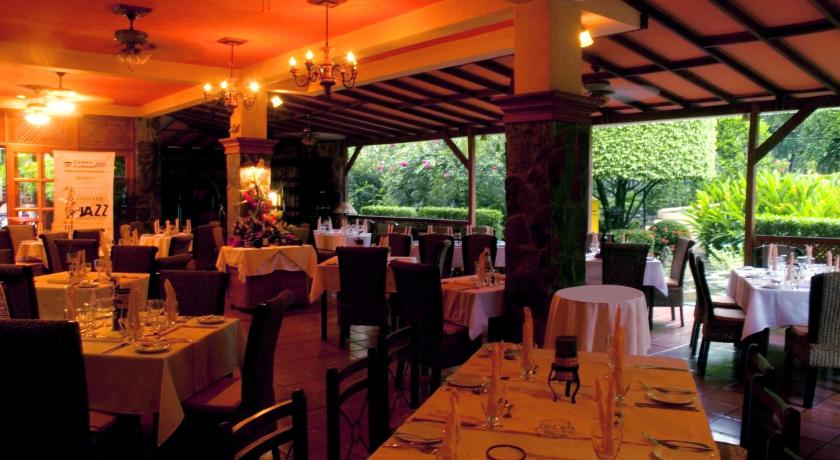 プラヤ・エルモサ（グアナカステ） Villa del Sueno 3つ星 ホテル レストラン