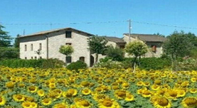 Agriturismo"Il Sagrato di Assisi" appartamenti,camere — Hotel in Assisi