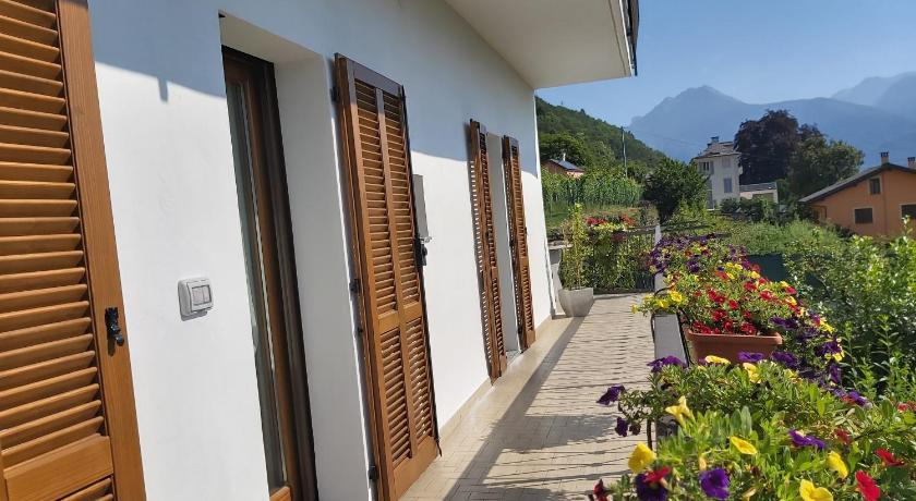 CASA CIMAVILLA con PARCHEGGIO PRIVATO GRATUITO