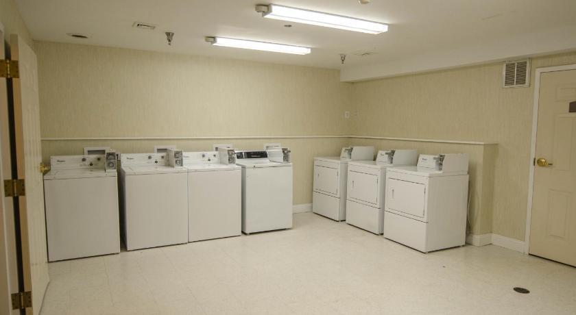 Independent  Smart Suites on the Hill photo