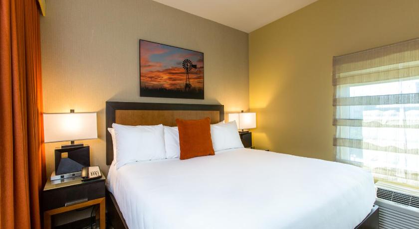 Cambria Hotel Plano Frisco