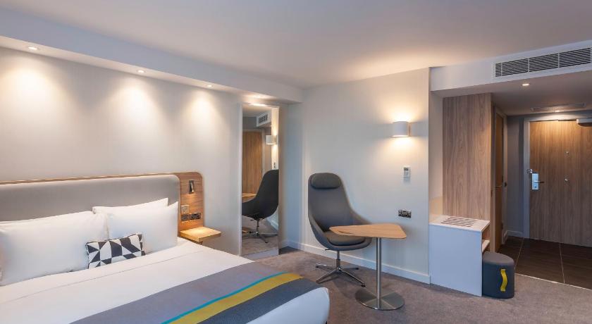 Holiday Inn Express Dublin-Airport