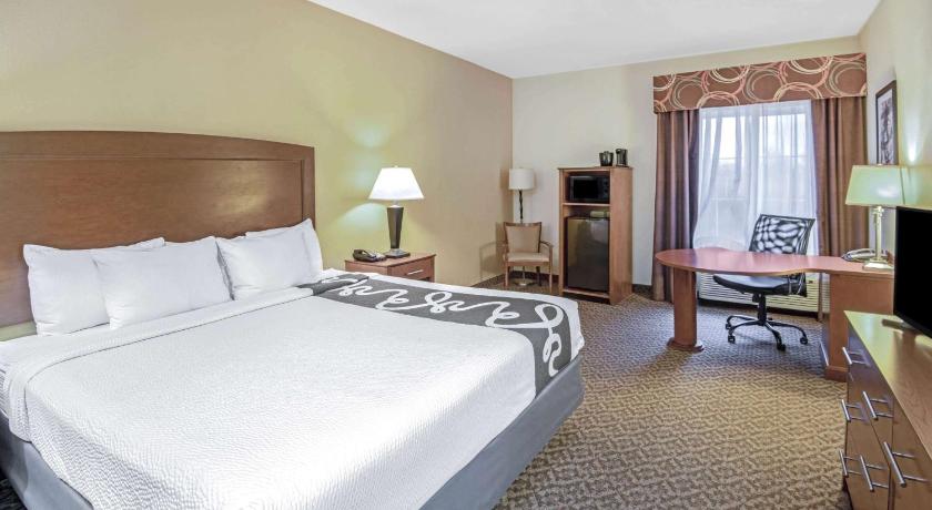 La Quinta Inn & Suites by Wyndham Lawton / Fort Sill