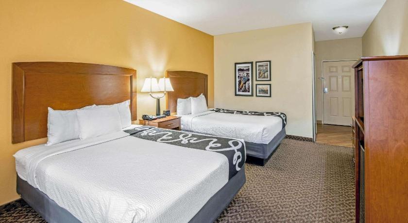 La Quinta Inn & Suites by Wyndham Lawton / Fort Sill