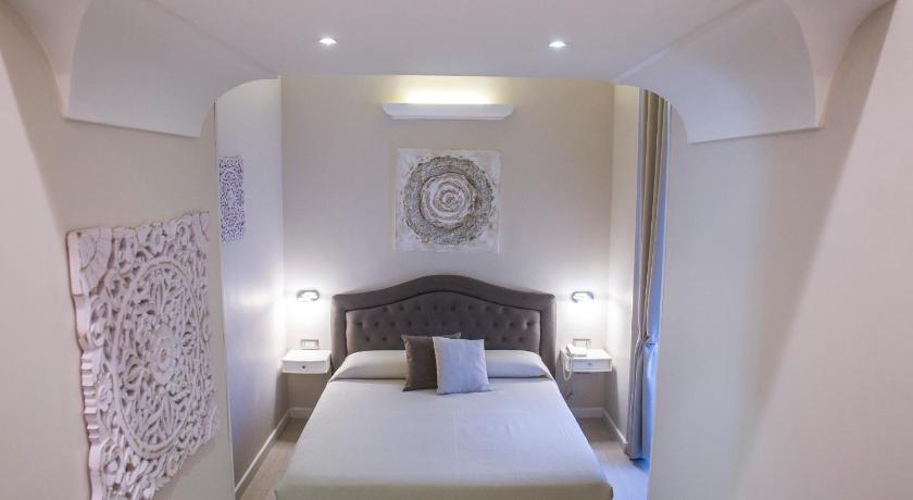 Junior Suite, Royal Rooms Luxury Suite in Naples
