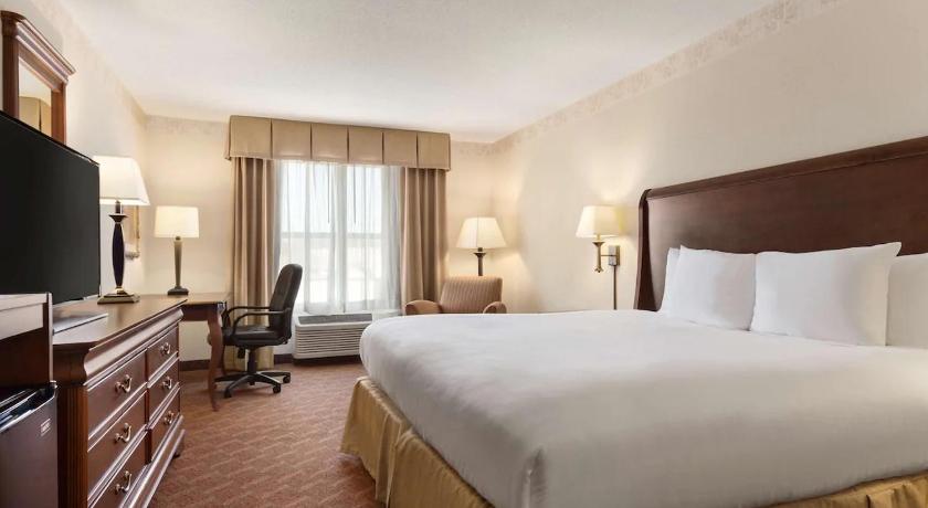 Country Inn & Suites by Radisson, Potomac Mills Woodbridge, VA