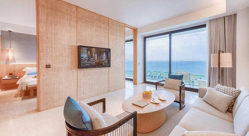 Image of Monogram Suite Double Ocean View with Monogram Lounge Access - Mini-bar included once per stay, Daily Guest Activities 3