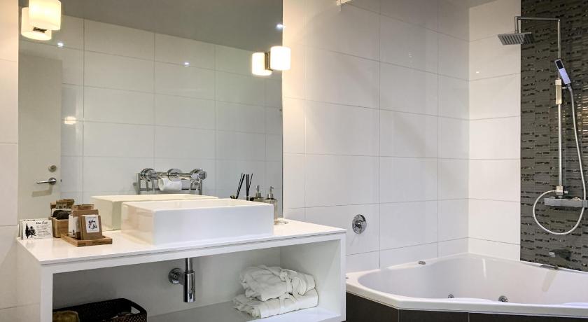 Image of One-Bedroom Apartment with Spa Bath 2